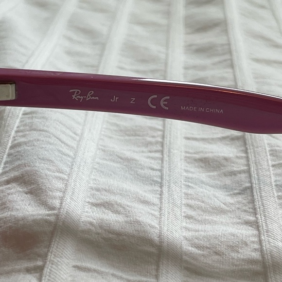 Ray Ban Youth Wayfarer Sunglasses - Picture 5 of 5